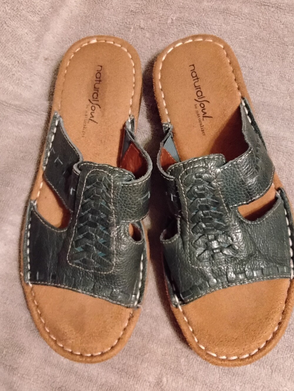 Natural Soul Women's Dark Green Woven Leather Slide Mules